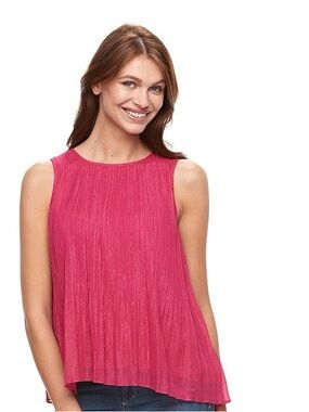 Wear your style with confidence in this women's pleated top from Apt. 9.